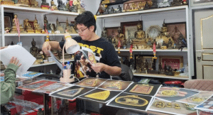 เซียนพระชื่อดังนครสวรรค์ร้องทุกข์ โจรบุกเดี่ยวกวาดพระเครื่องมูลค่า 10 ล้าน ประกาศรางวัลนำจับ 50,000 บาท