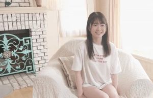 Emika Shirakami (เอมิกะ ชิราคามิ – Shirakami Sakka)