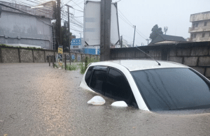 ขอนแก่นอ่วม! ฝนถล่มหนัก น้ำท่วมใหญ่ เกือบมิดรถ จราจรเป็นอัมพาต